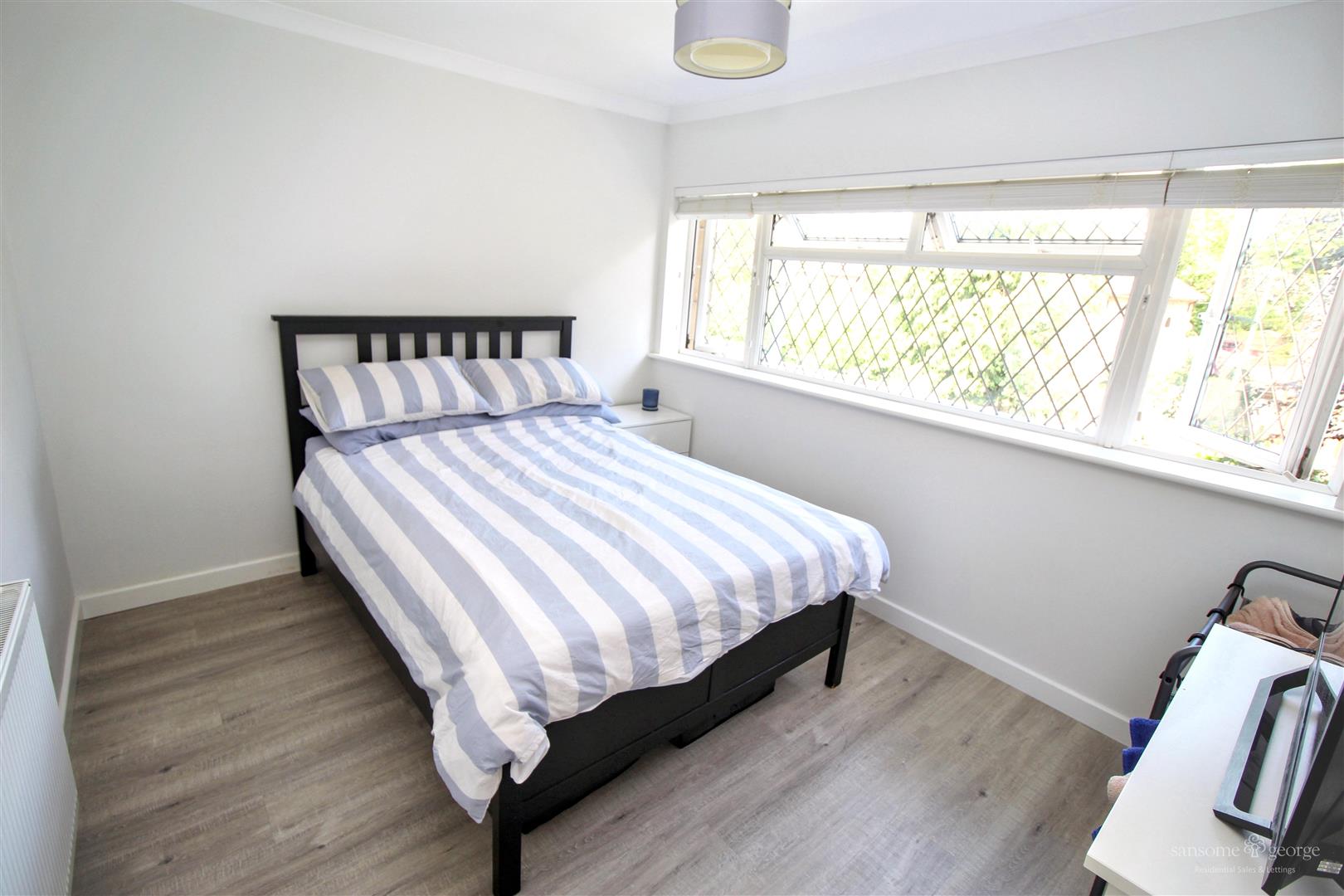 Meadow Way, Theale, Reading
